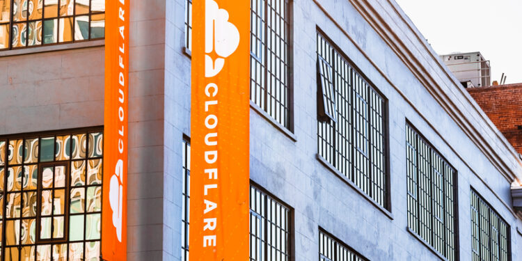 Cloudflare apuesta por Chema Alonso-CiberseguridadTIC